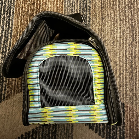 Pet Carrier For Small Animals - Picture 6 of 8